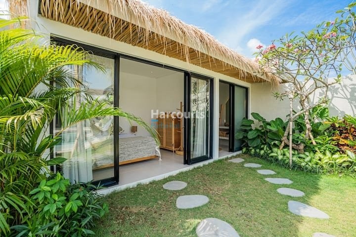 Situated Peaceful Residential Pocket Luxury Living