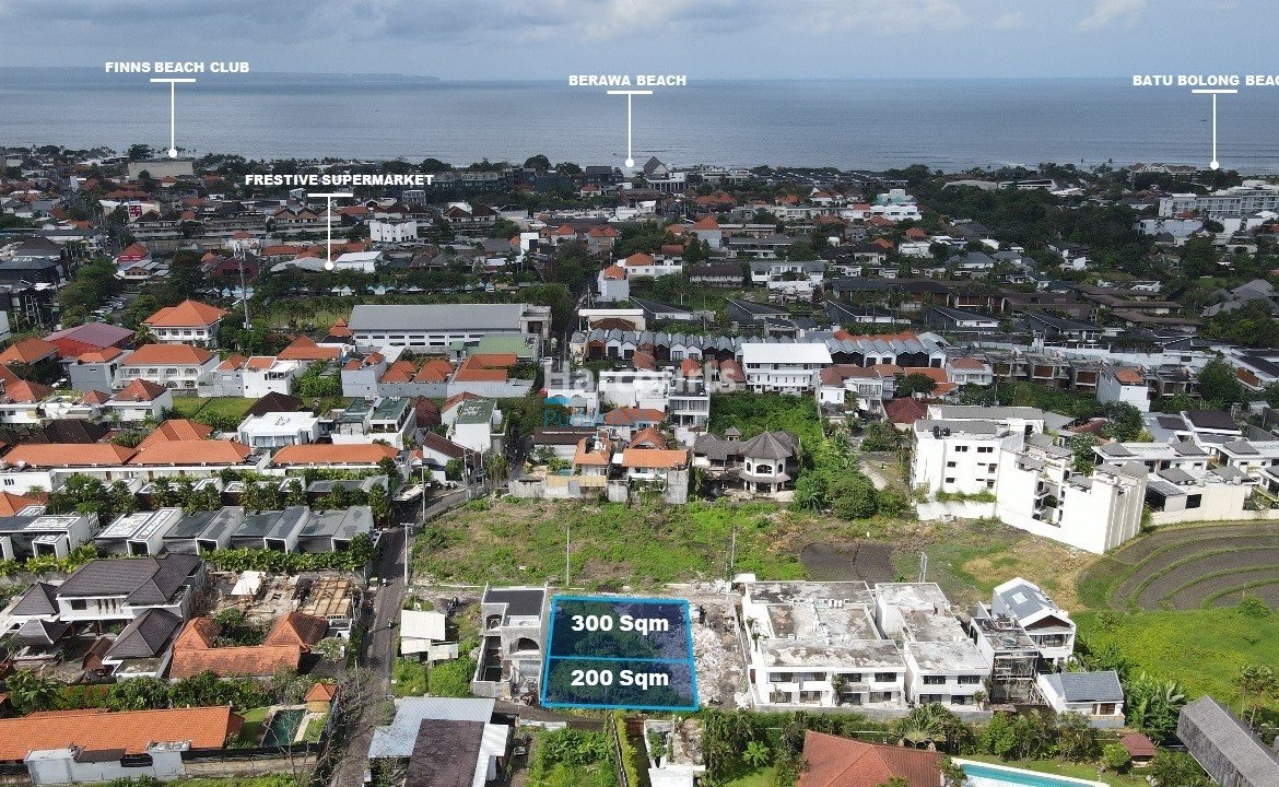 This Sqm Rectangular Plot Luxury Living
