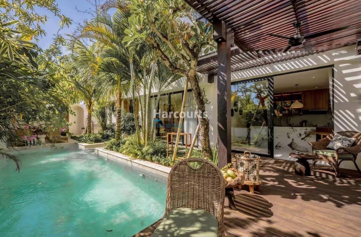 Discover Contemporary Tropical Living For Sale