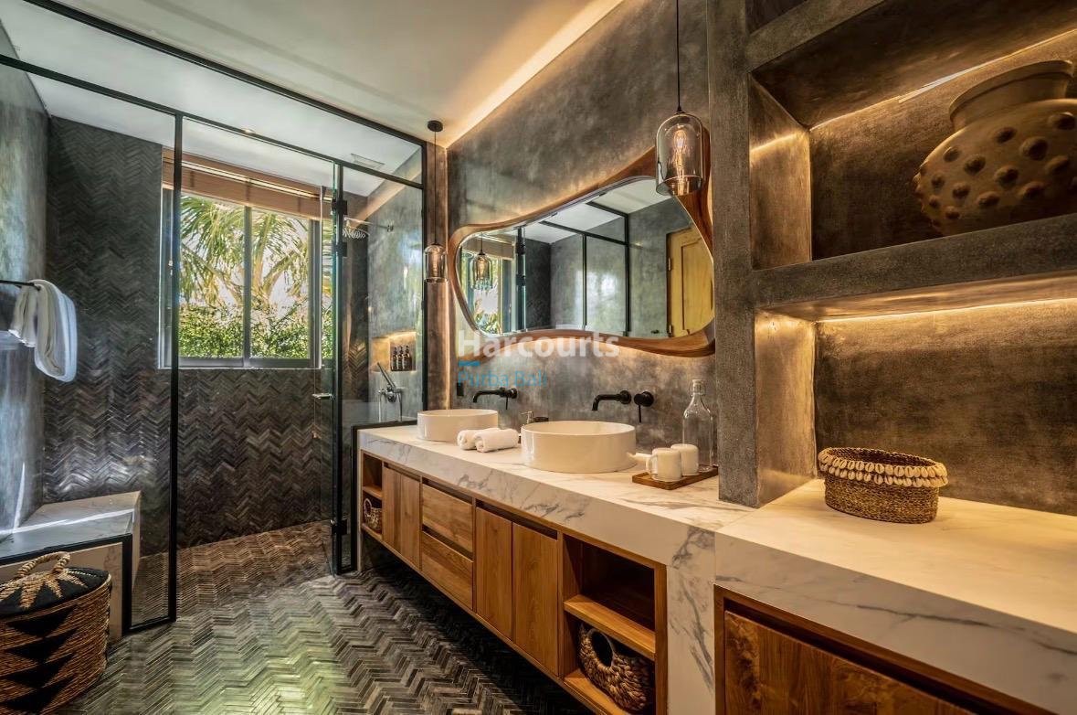 Discover Contemporary Tropical Living Leasehold Opportunity