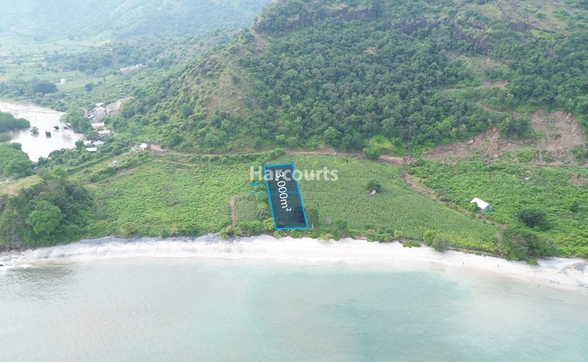 Discover Exceptional Beachfront Investment Luxury Living2