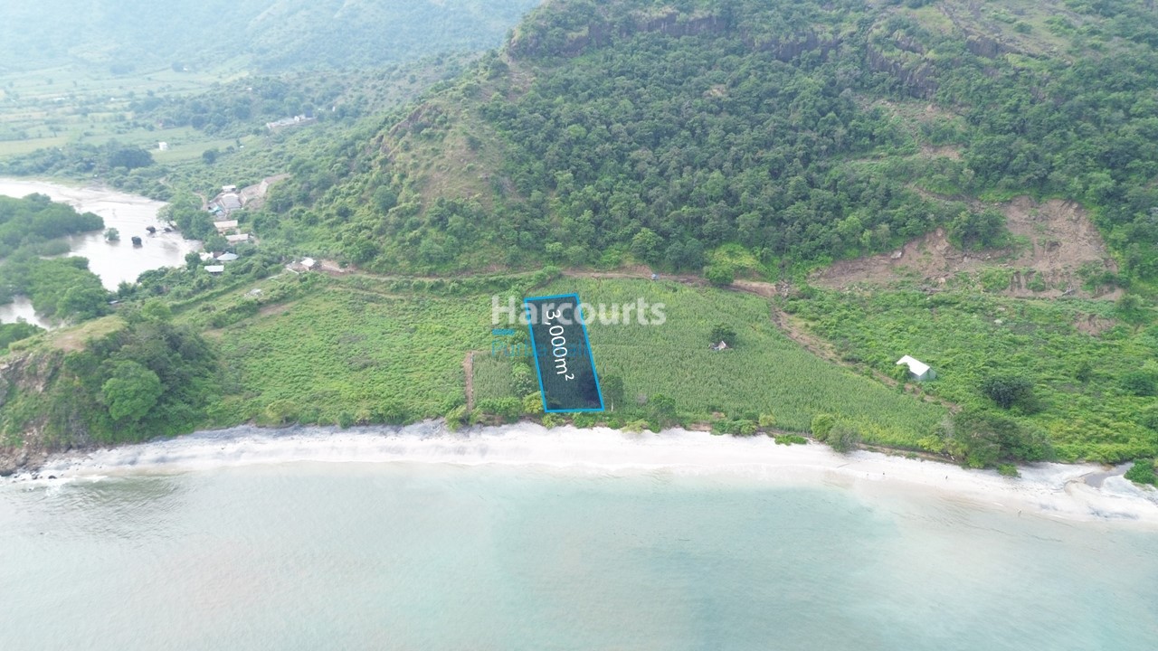 Discover Exceptional Beachfront Investment Luxury Living2