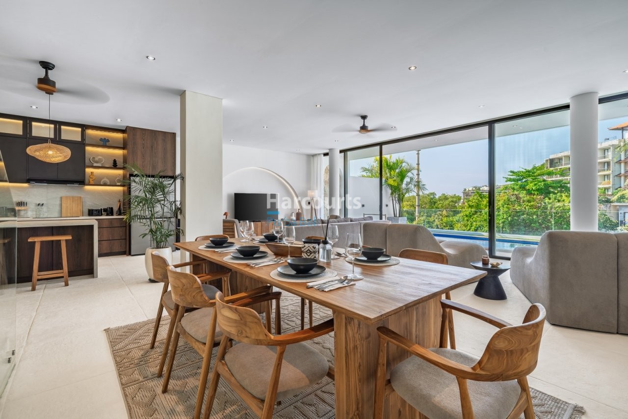 Experience Contemporary Tropical Living Swimming Pool
