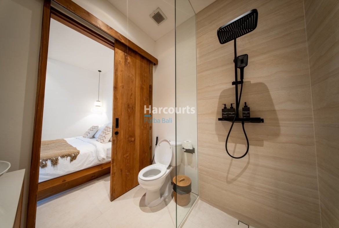 Positioned Prime Location Between Luxury Living