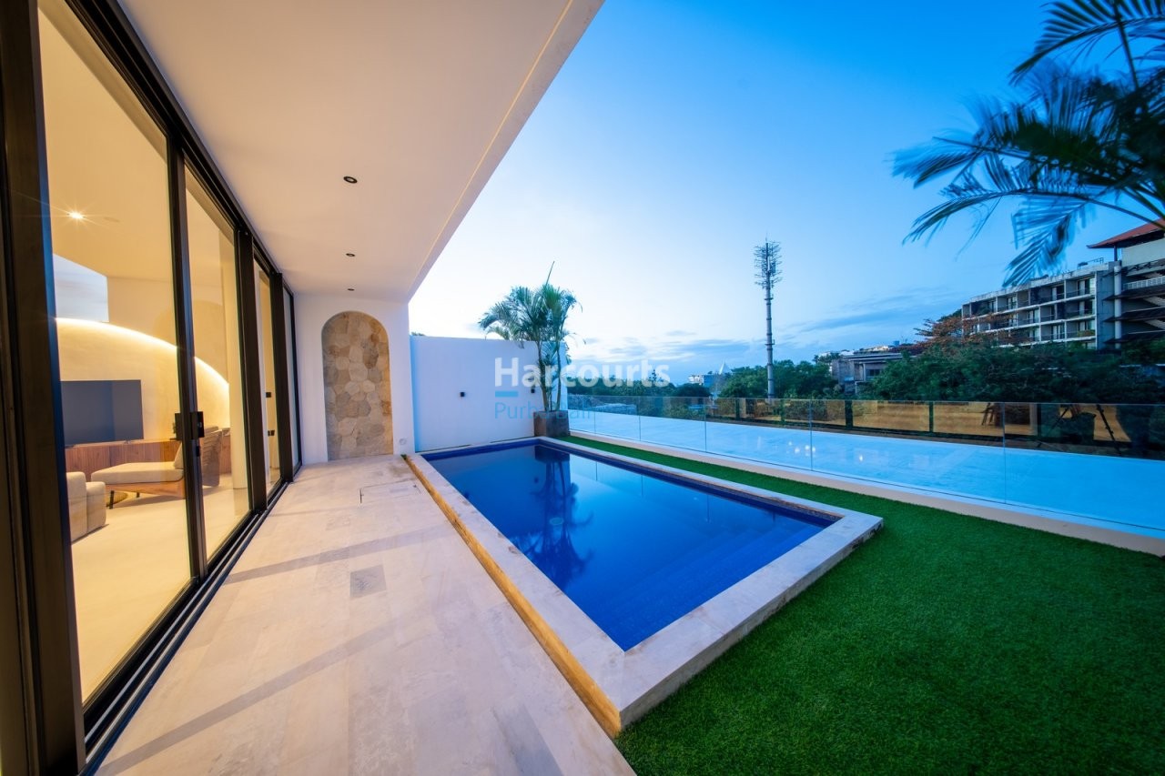 Positioned Prime Location Between Ocean Breeze