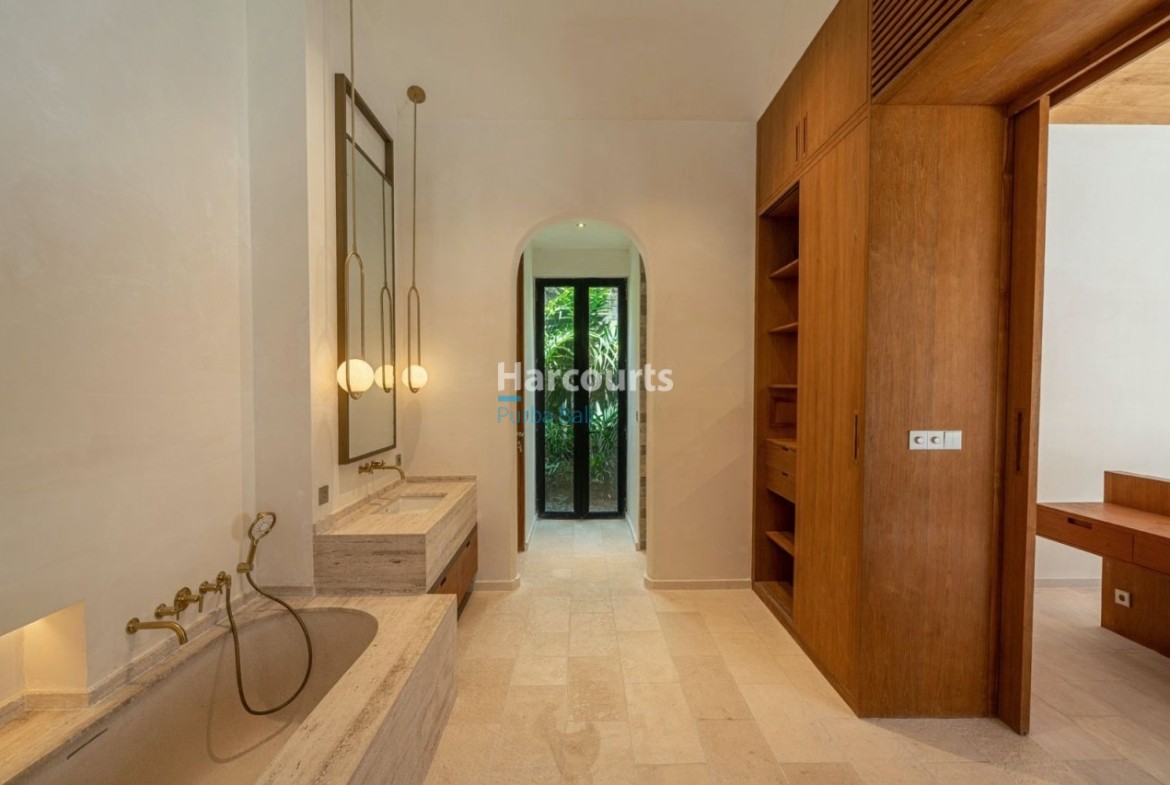 Ready Immediate Occupancy Breathtaking Leasehold Opportunity 1