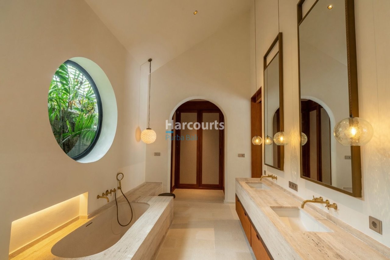 Ready Immediate Occupancy Breathtaking Ocean Breeze 1