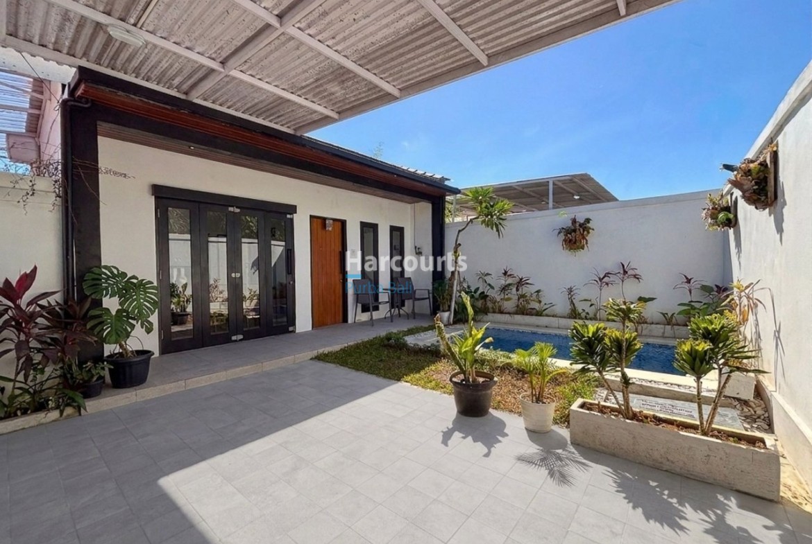 Secure Charming Leasehold Villa Real Estate Bali