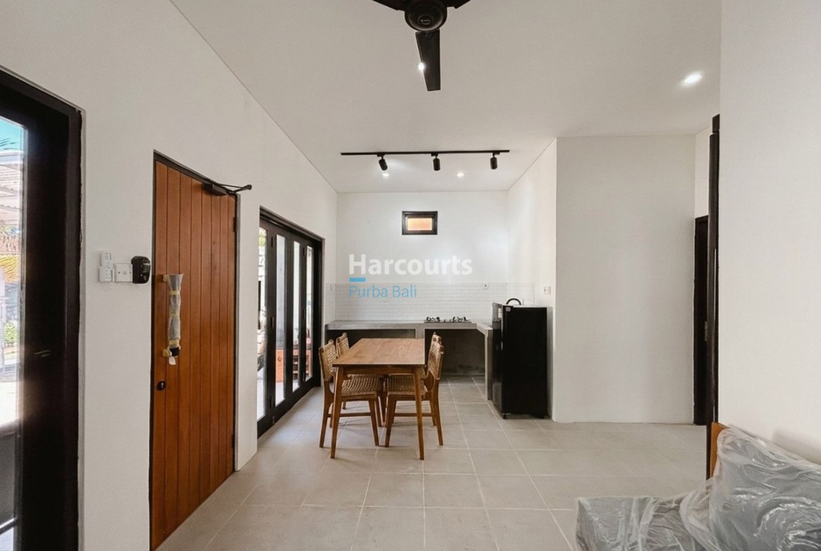 Secure Charming Leasehold Villa Tropical Modern