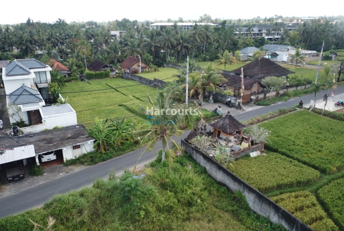 Situated Highly Desirable Petulu Freehold Ownership