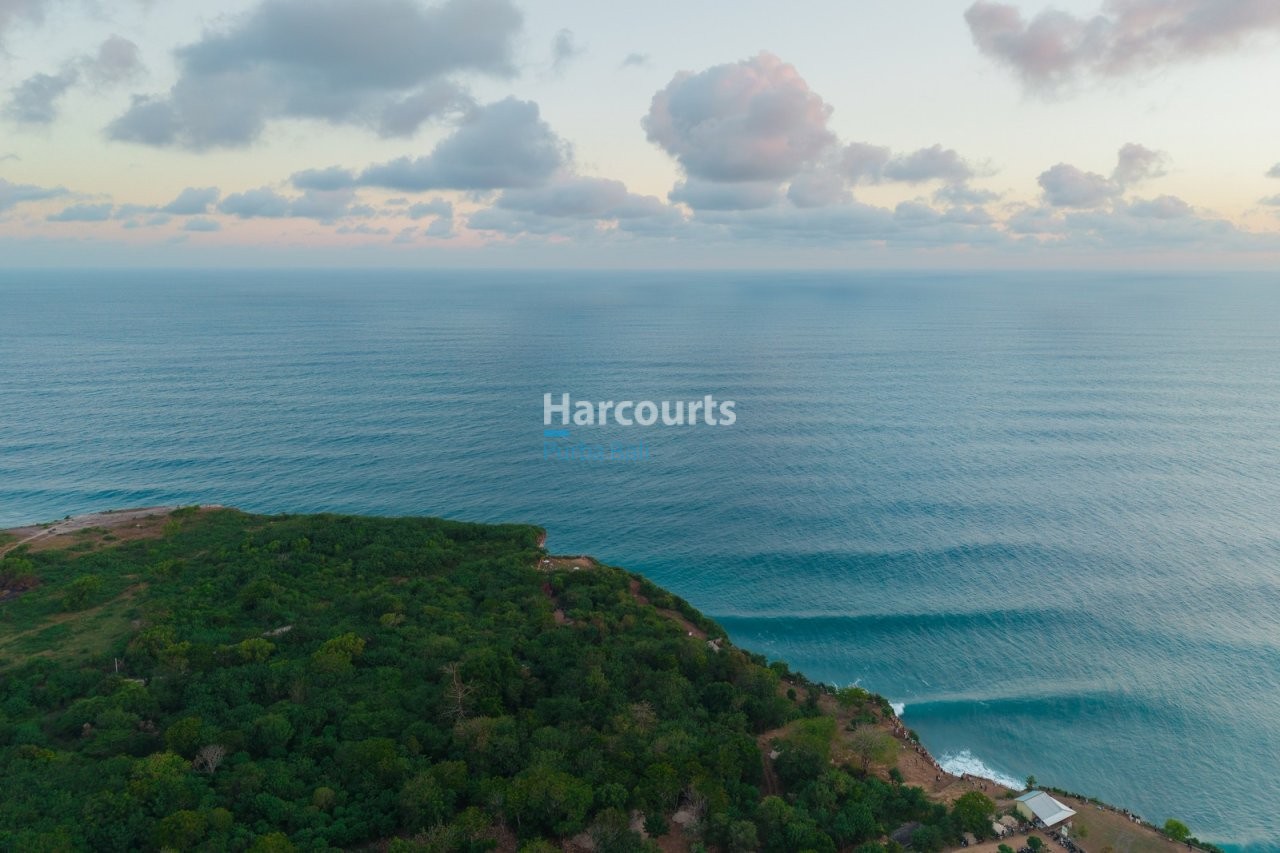 This Brand New Luxury Villa Ocean Breeze