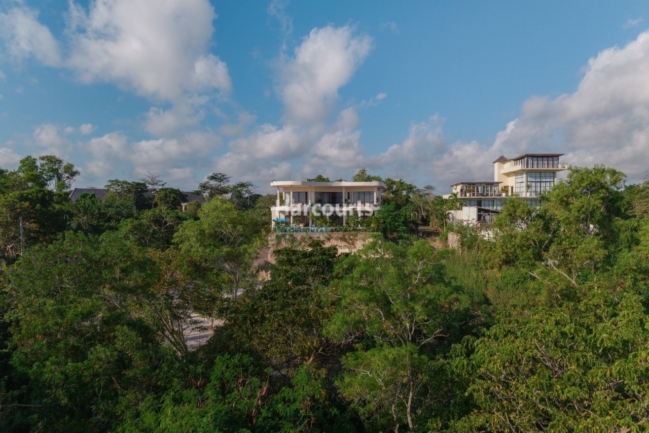 This Brand New Luxury Villa Tropical Modern