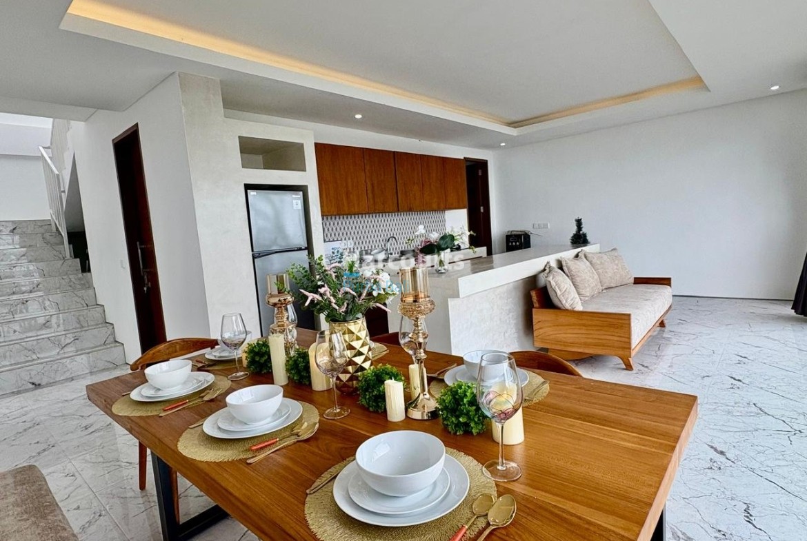 Welcome This Newly Built Freehold Ownership