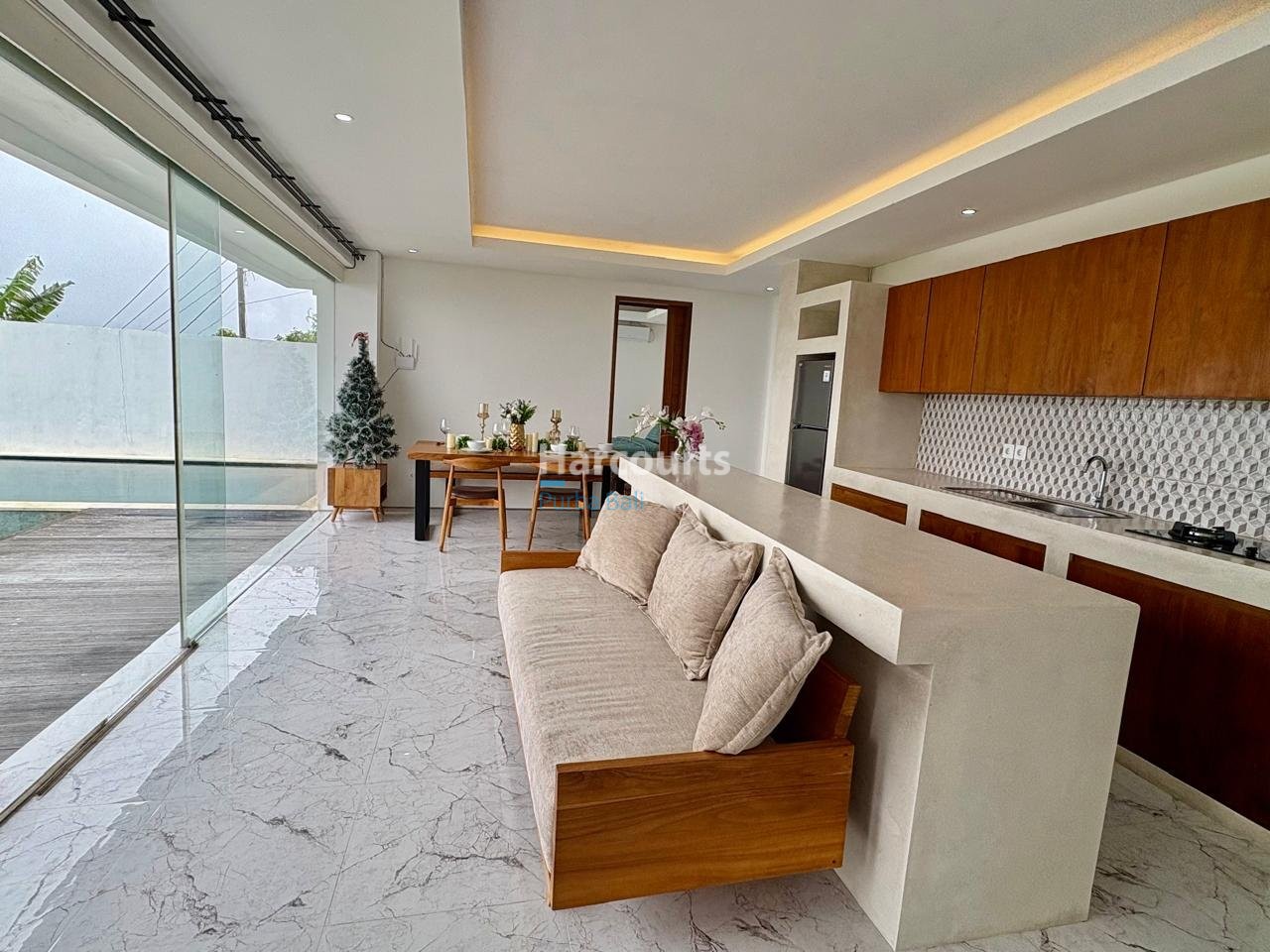 Welcome This Newly Built Leasehold Opportunity