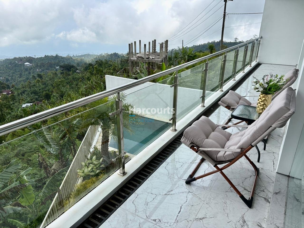 Welcome This Newly Built Tropical Modern