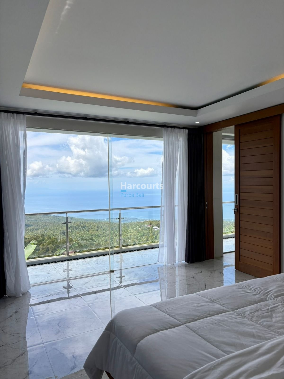 Welcome This Newly Built Tropical Modern