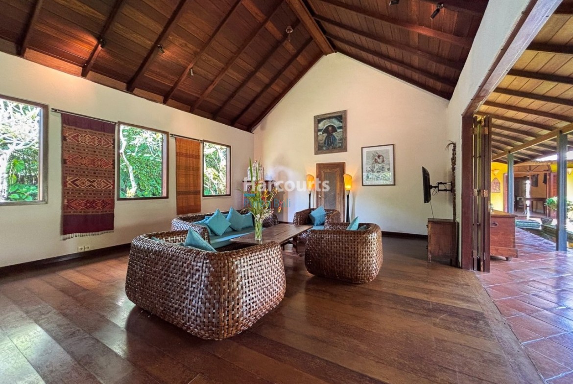 Within Lush Greenery Cepaka Ocean Breeze