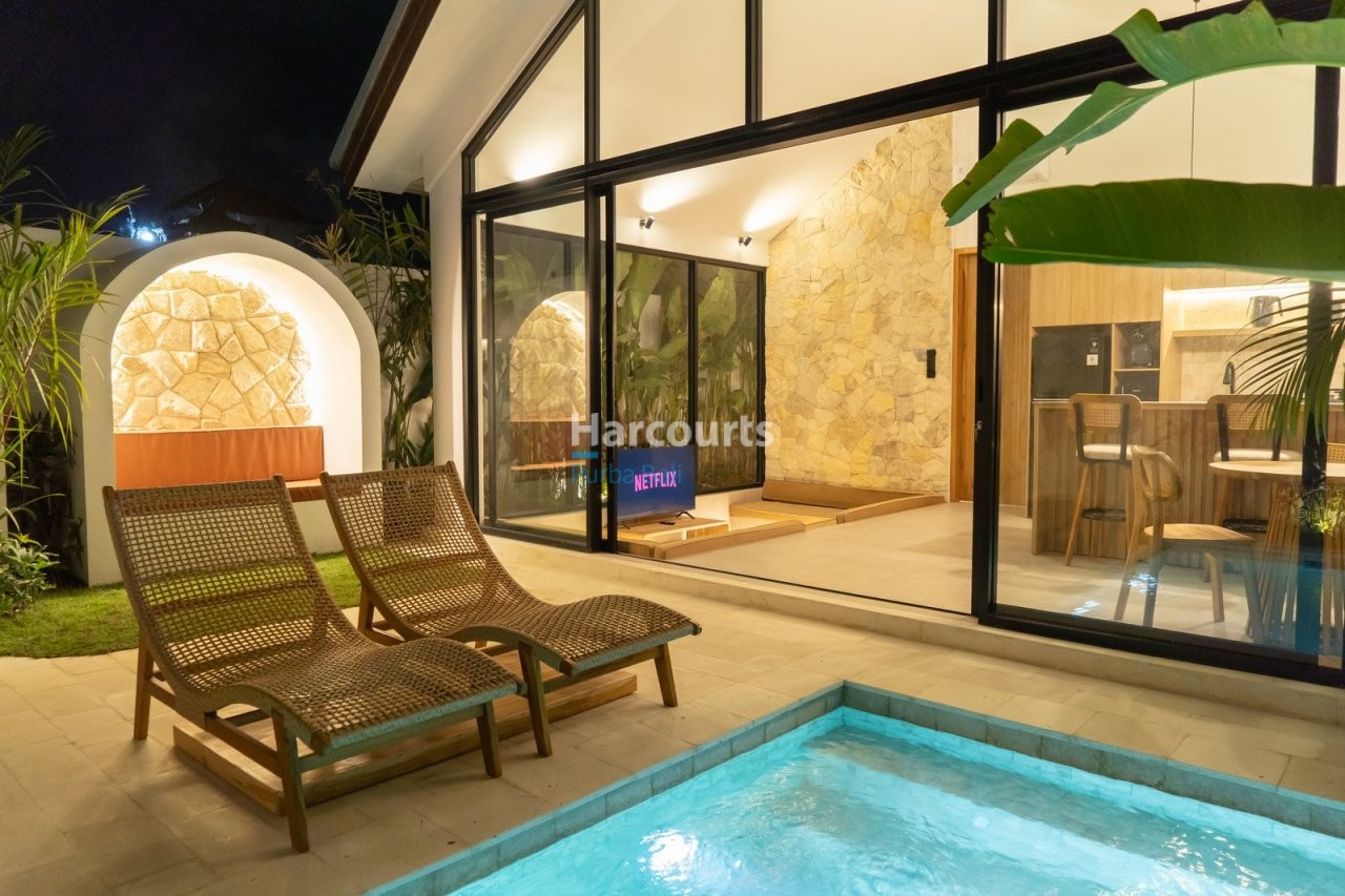 Located Ungasan This Newly Tropical Modern