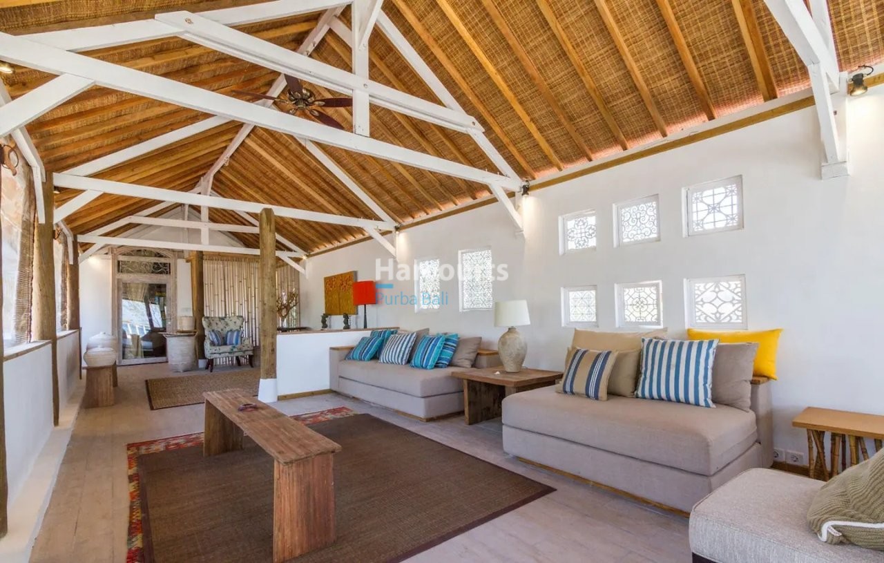 Positioned Directly Beachfront Gili Leasehold Opportunity