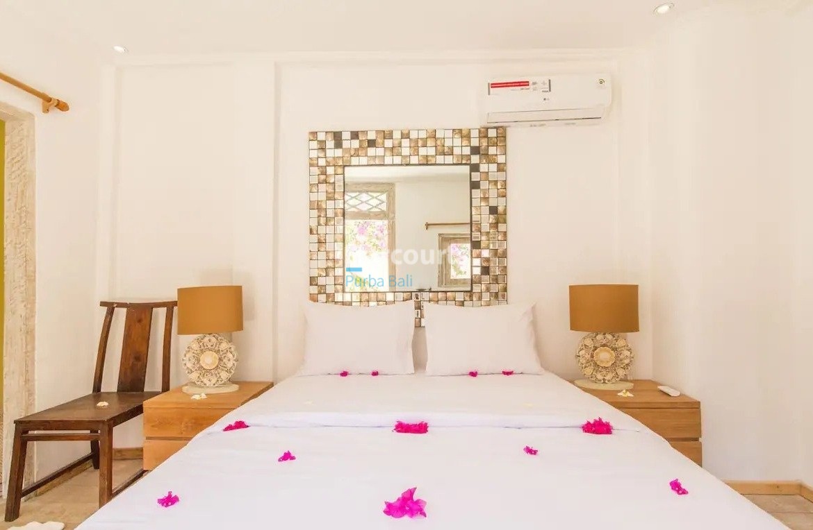Positioned Directly Beachfront Gili Ocean Breeze
