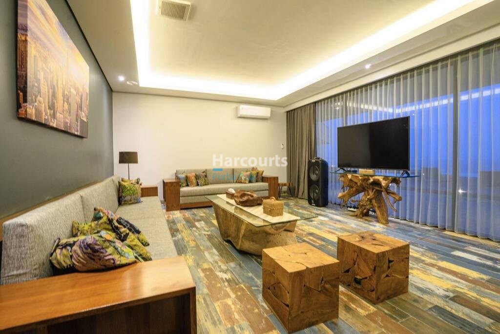 Positioned Elevated Landscape Uluwatu Tropical Modern