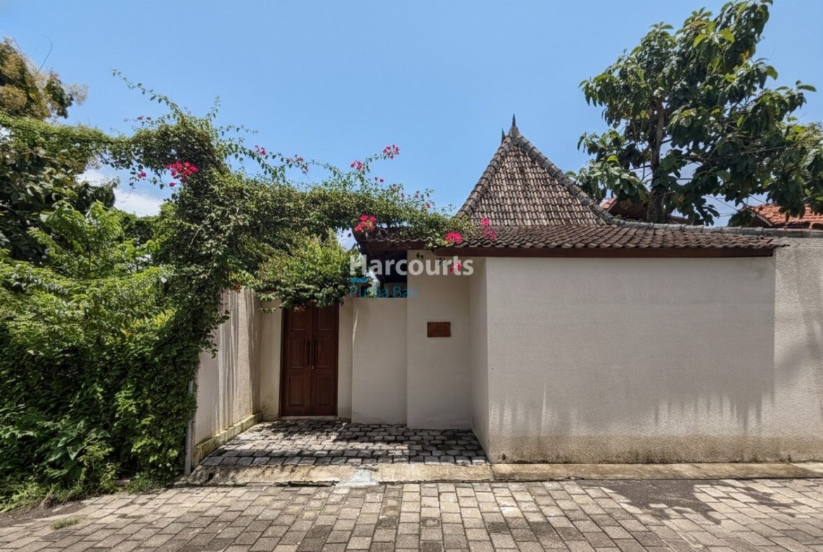 Positioned Pecatu Just Minutes Real Estate Bali