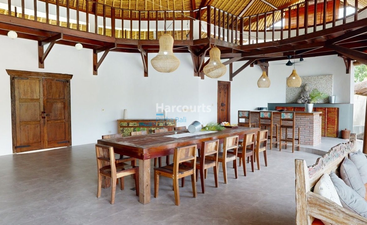 Set Across Impressive Sqm Luxury Living