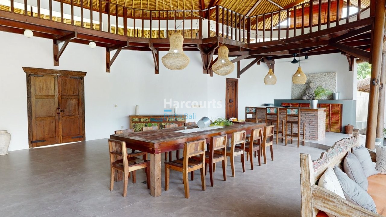 Set Across Impressive Sqm Luxury Living