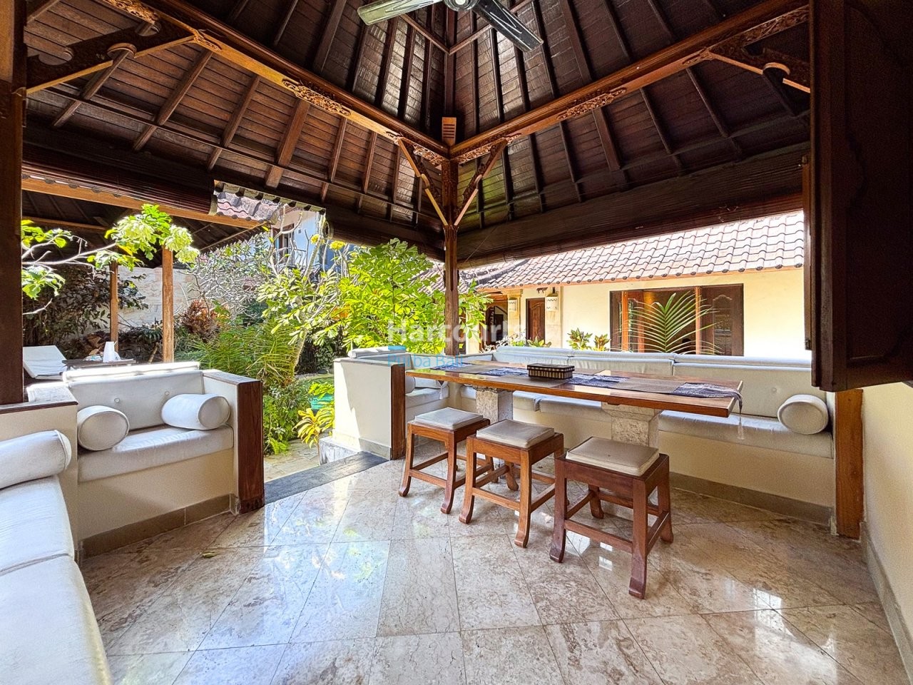 Set Along Jalan Melasti Ocean Breeze