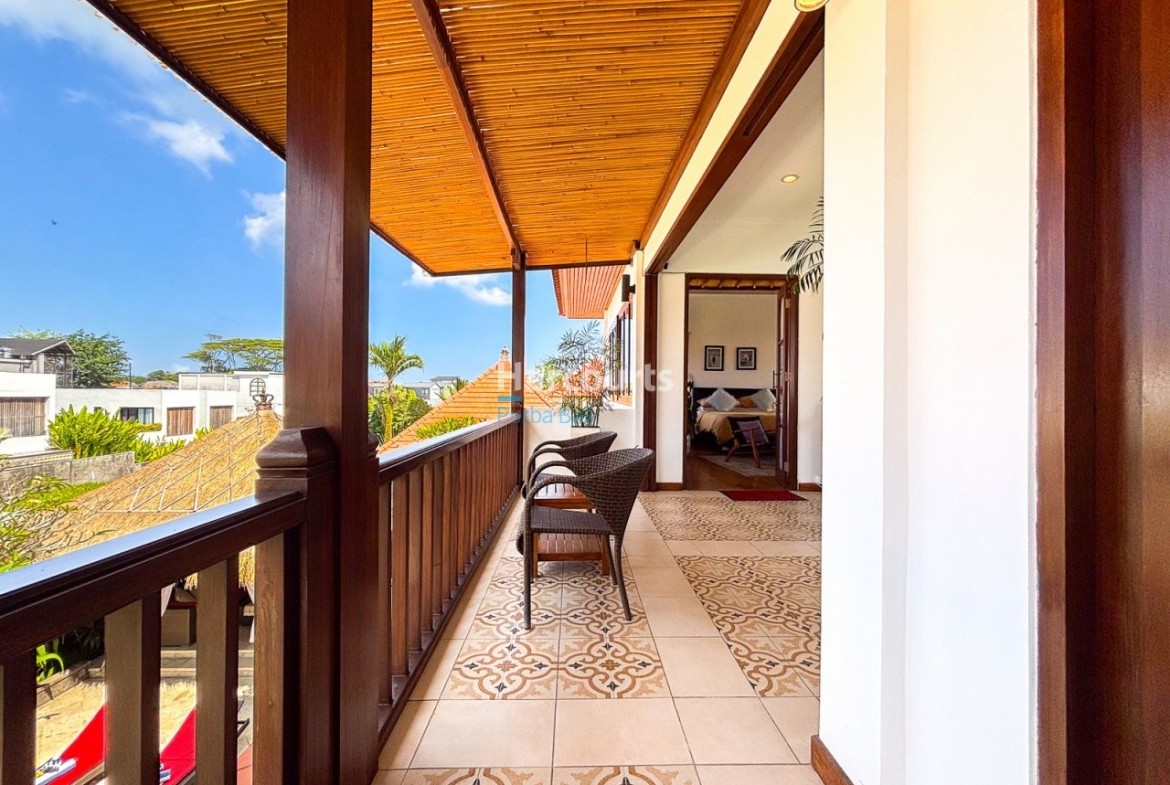 Set Desirable Cemagi This Luxury Living
