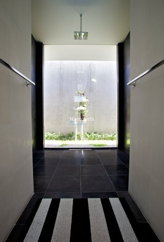 Set Within One Balis Ocean Breeze