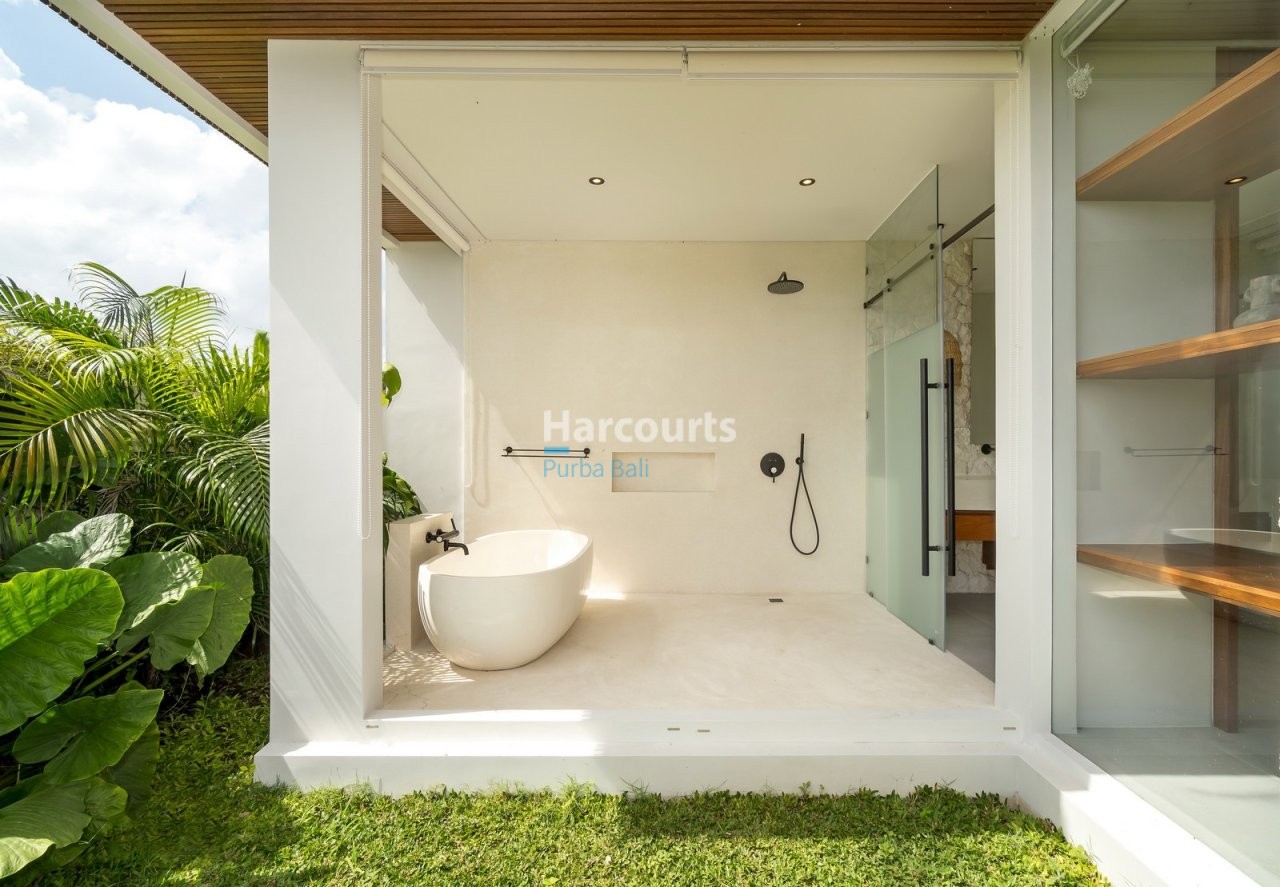 Set Within Peaceful Residential Luxury Living