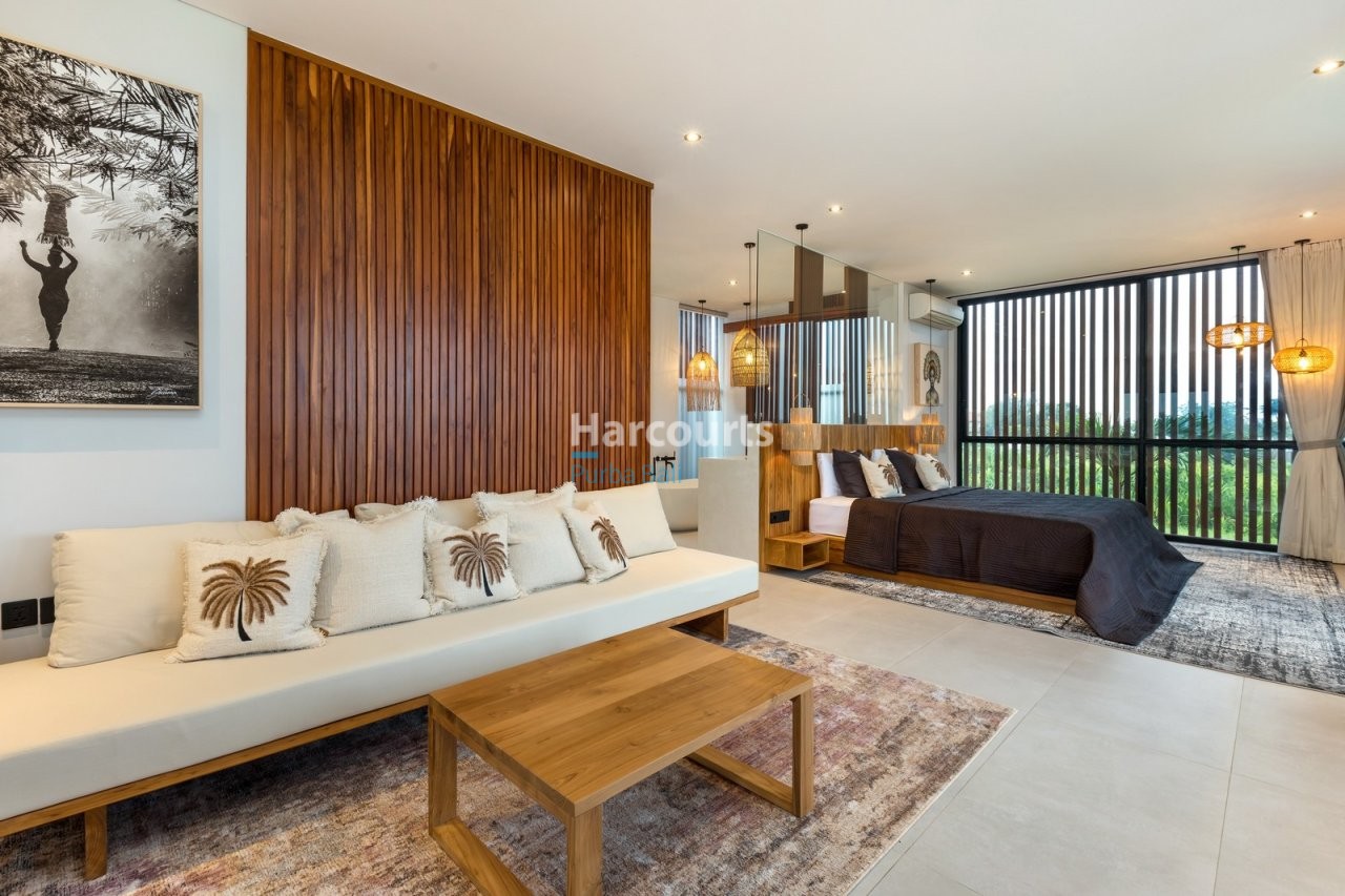 Set Within Peaceful Residential Ocean Breeze