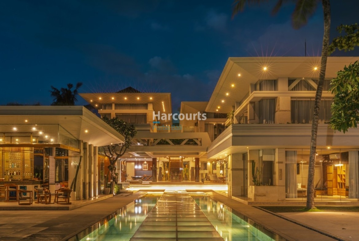 Spectacular Beachfront Freehold Villa Bali Home