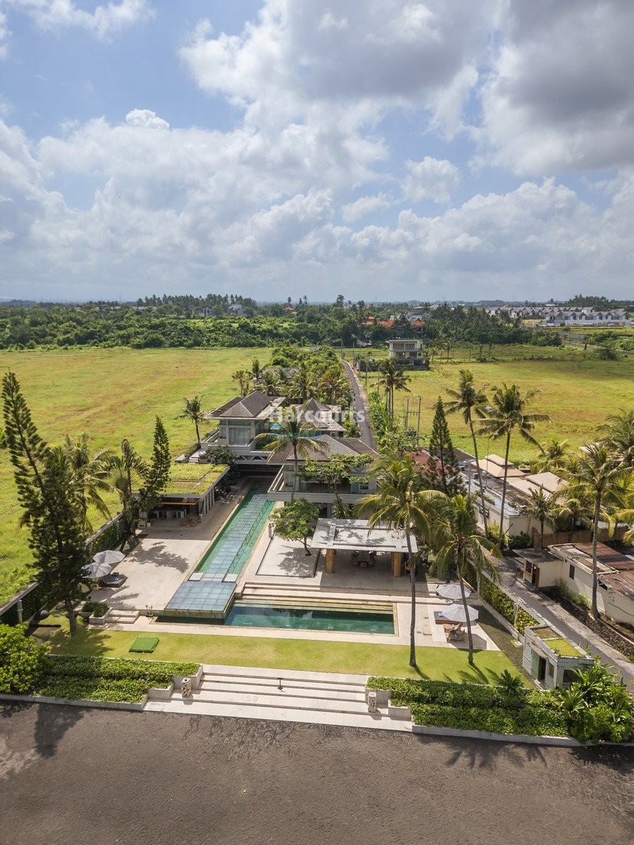 Spectacular Beachfront Freehold Villa Luxury Living