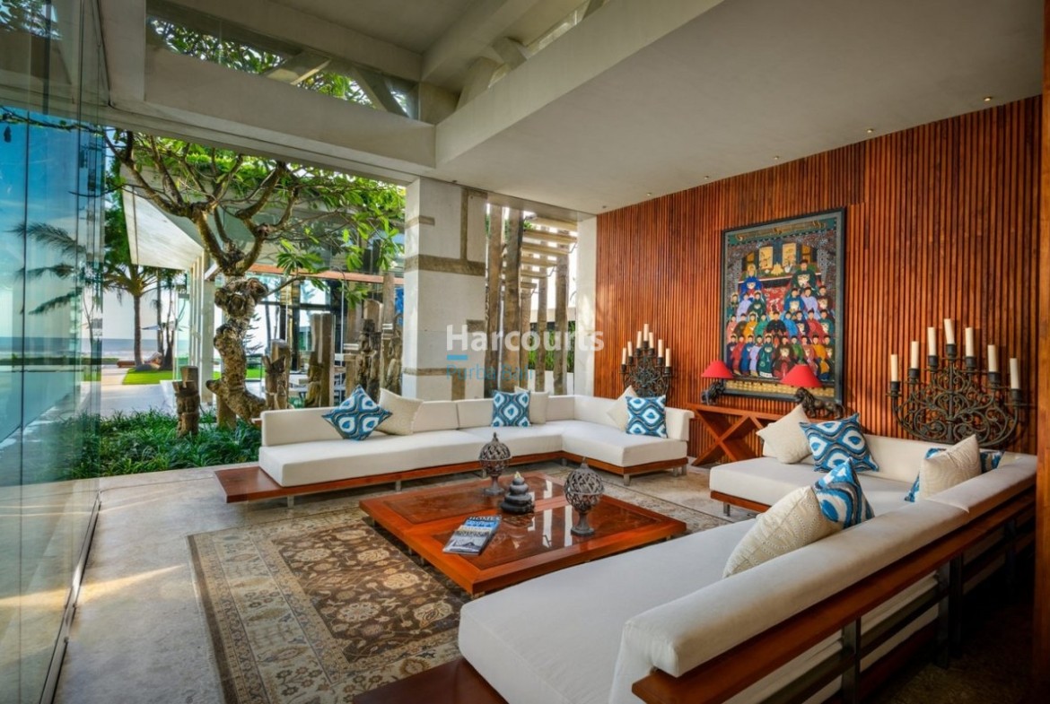 Spectacular Beachfront Freehold Villa Real Estate Bali 1