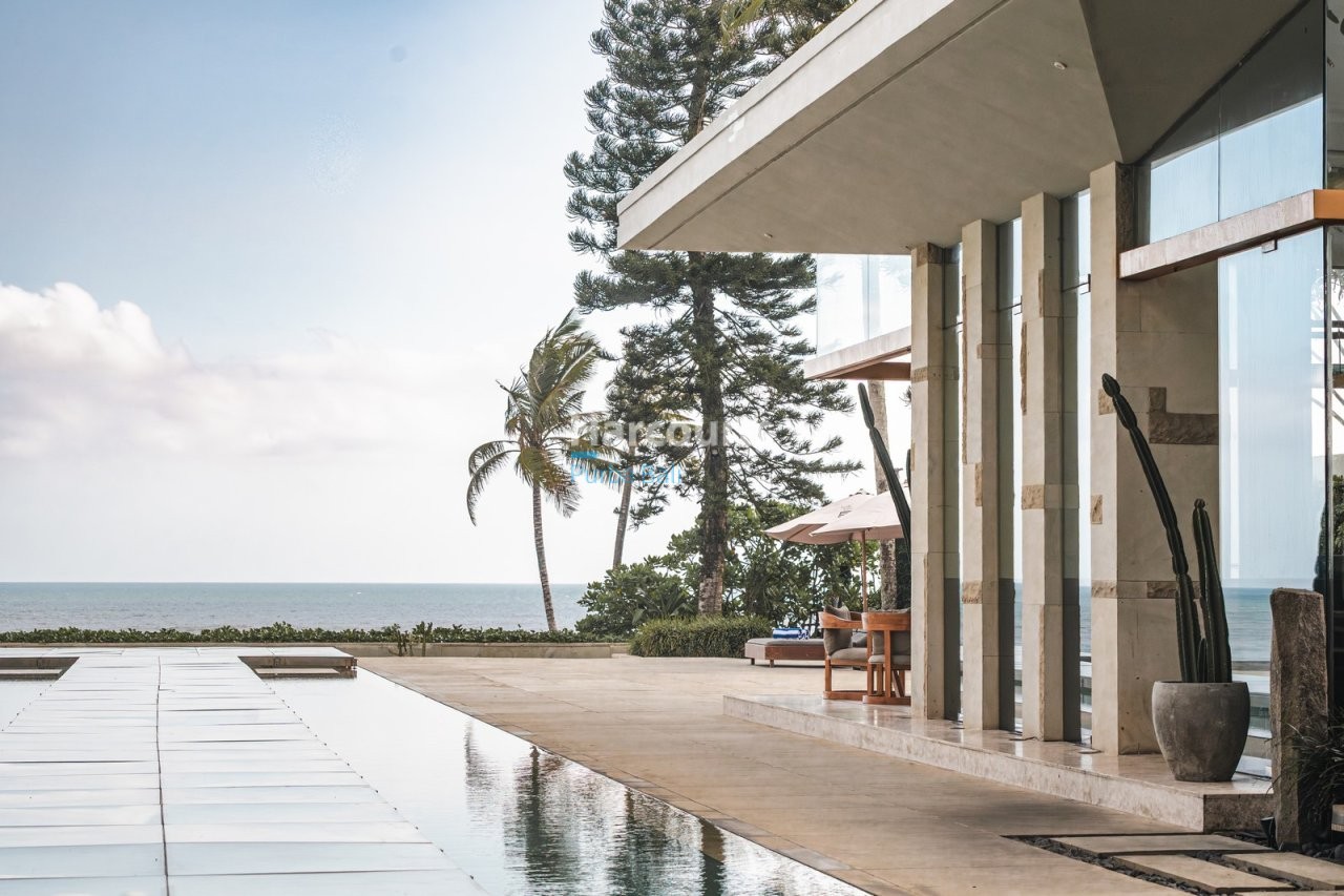 Spectacular Beachfront Freehold Villa Real Estate Bali