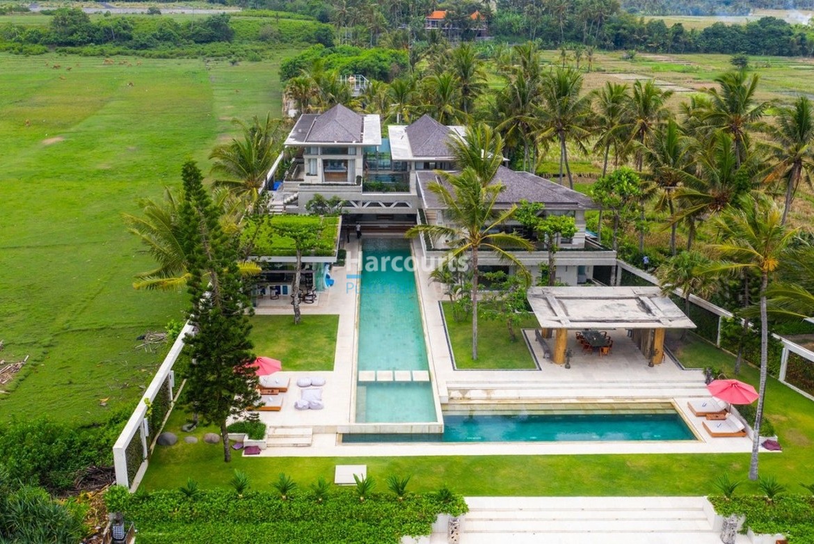 Spectacular Beachfront Freehold Villa Tropical Modern