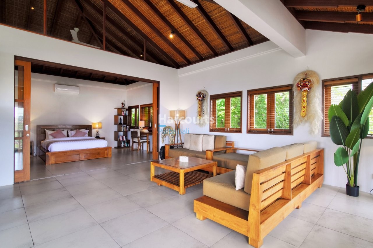 This Classically Styled Modern Real Estate Bali