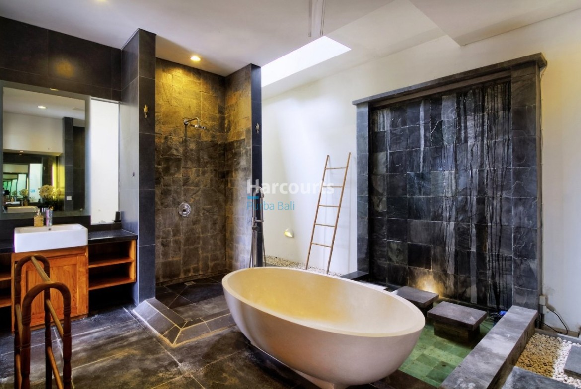 This Classically Styled Modern Real Estate Bali 1