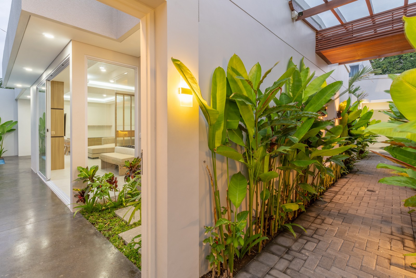 Basangkasa Seminyak 24 1