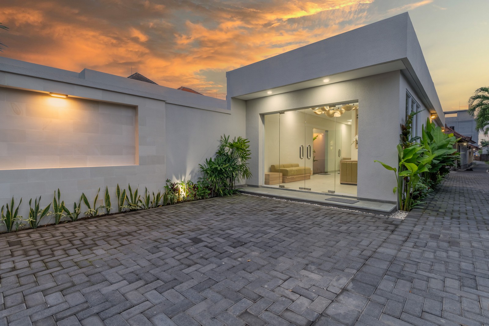 Basangkasa Seminyak 25