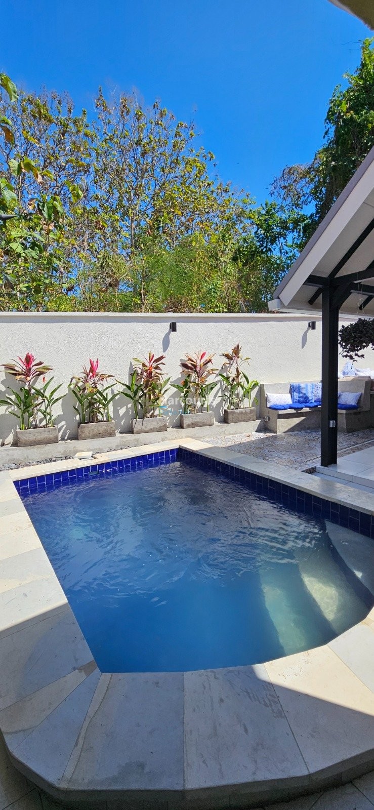 Discover Relaxed Contemporary Living Holiday Rental