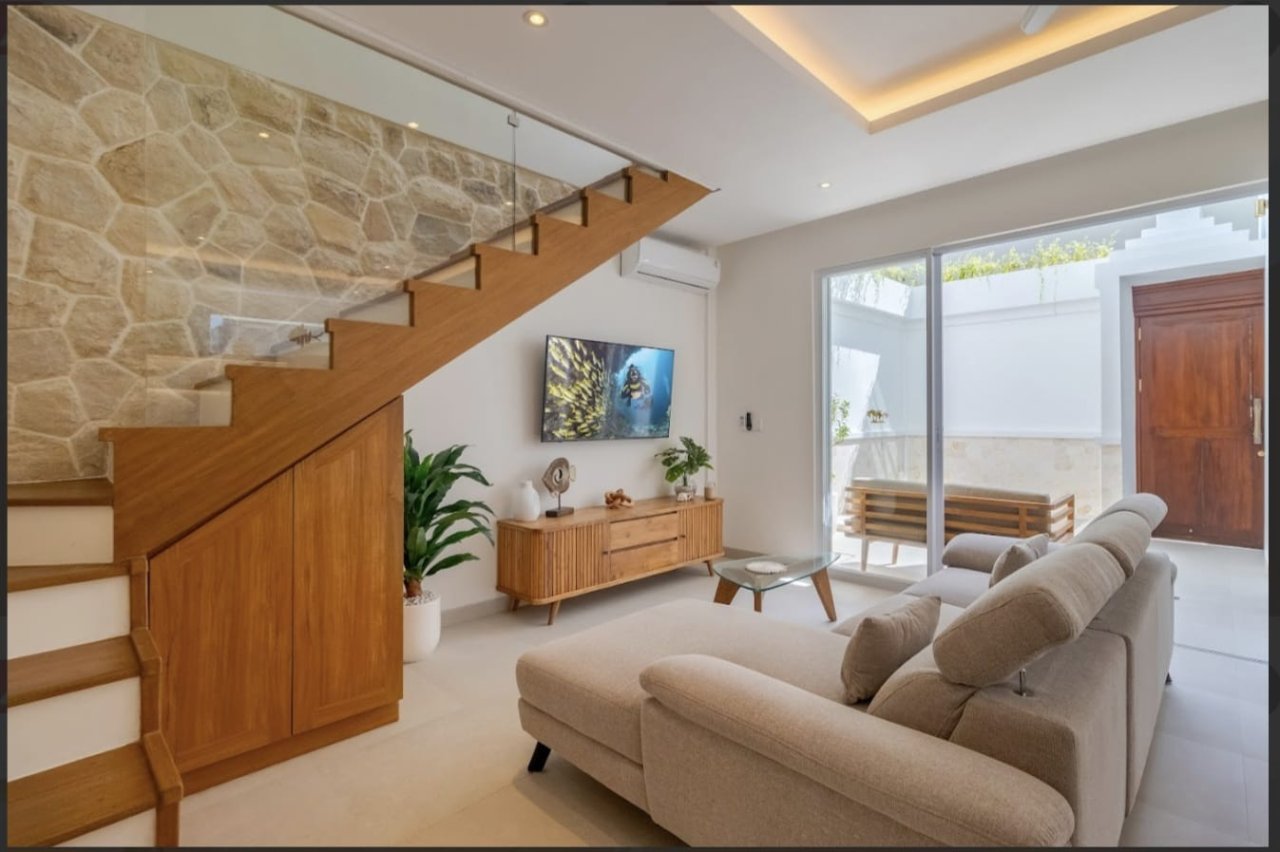 Experience Contemporary Tropical Living For Sale