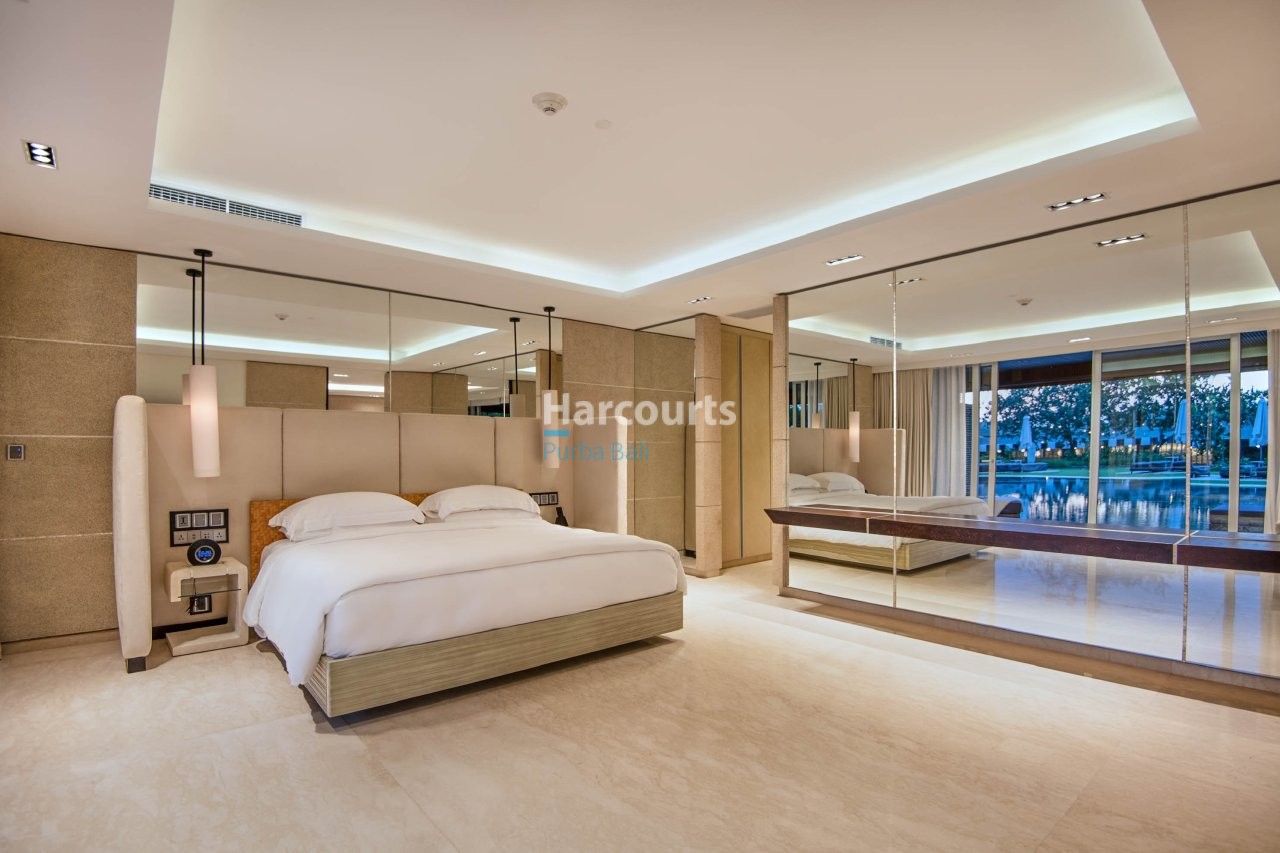 Experience Refined Resort Living Ocean Breeze