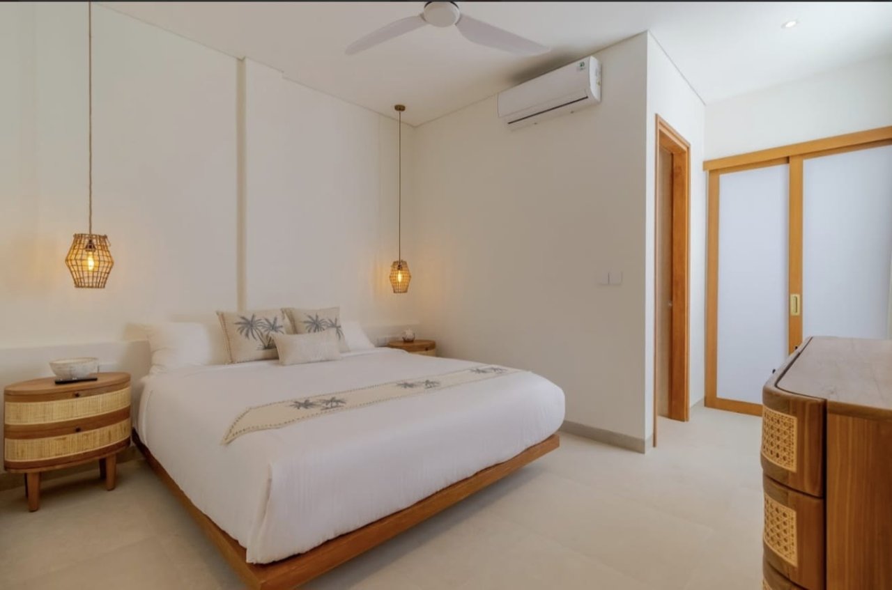 Experience Refined Tropical Living Ocean Breeze