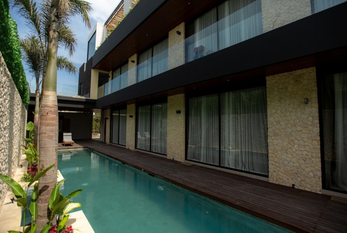 Located Kutuh This Fully Swimming Pool