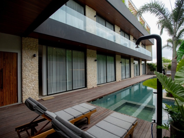 Located Kutuh This Fully Tropical Modern