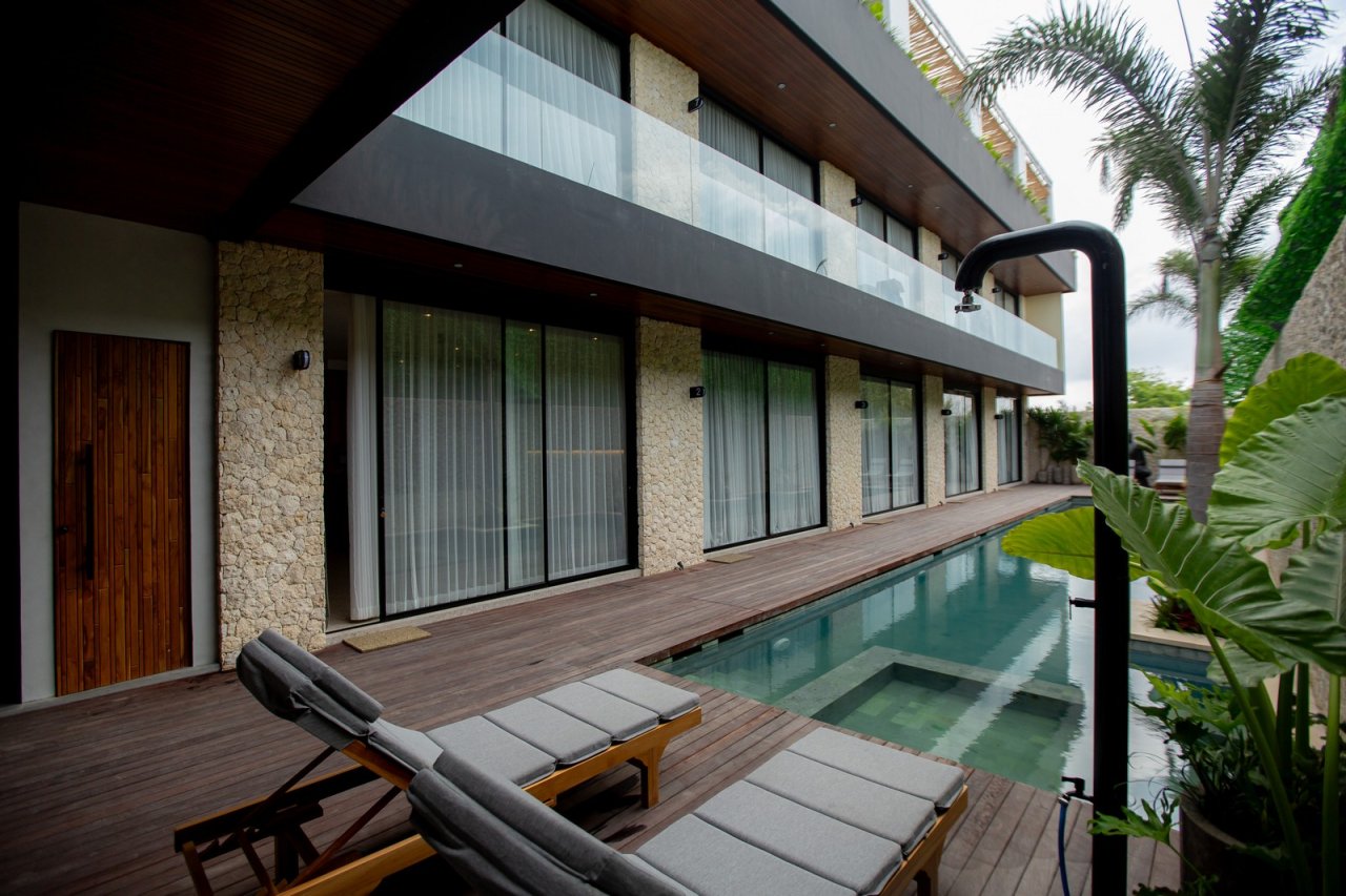 Located Kutuh This Fully Tropical Modern