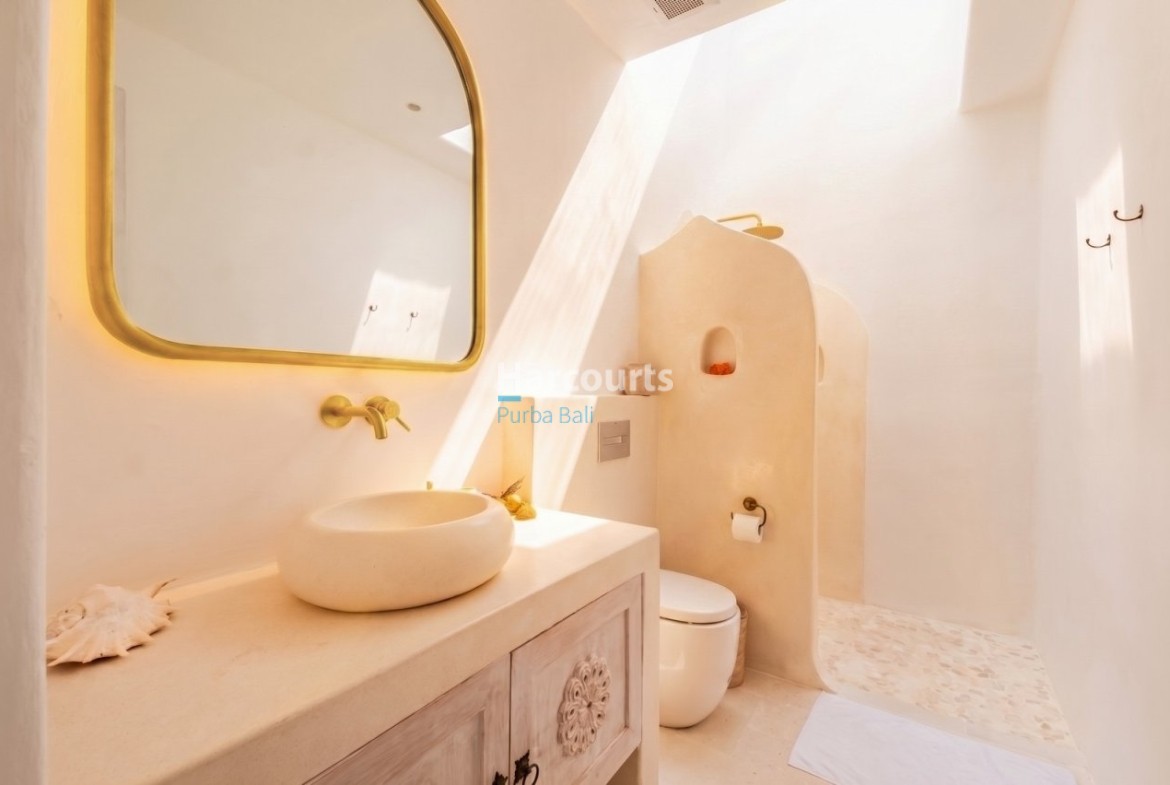 Located Peaceful Coastal Village Ricefield View